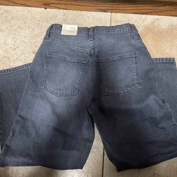 Universal Thread - Picture 2 of 3